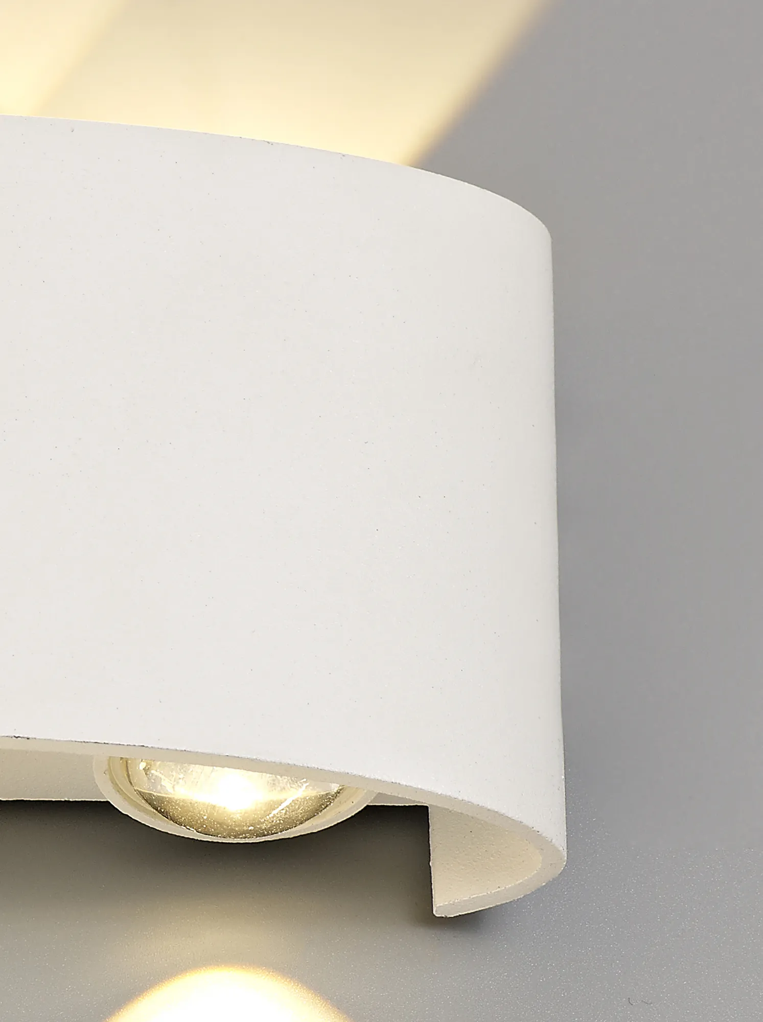 Leoni Wall Light 6W LED IP54 Sand White D0450  Deco Leoni